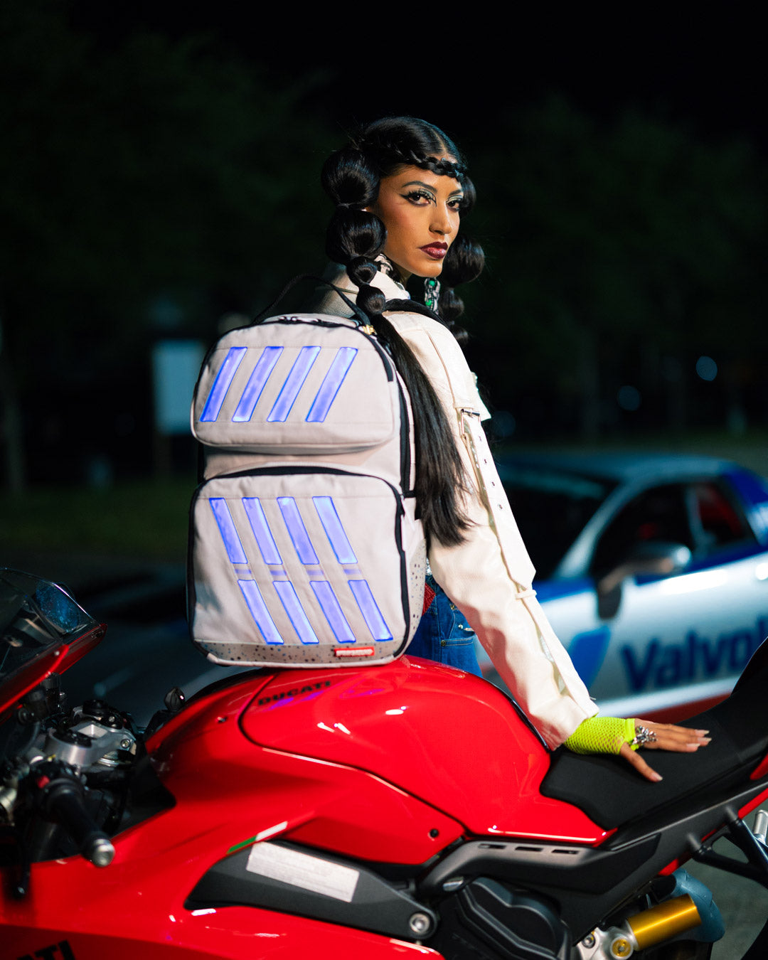 Close-up of the backpacks LED light settings and micro-USB charging port