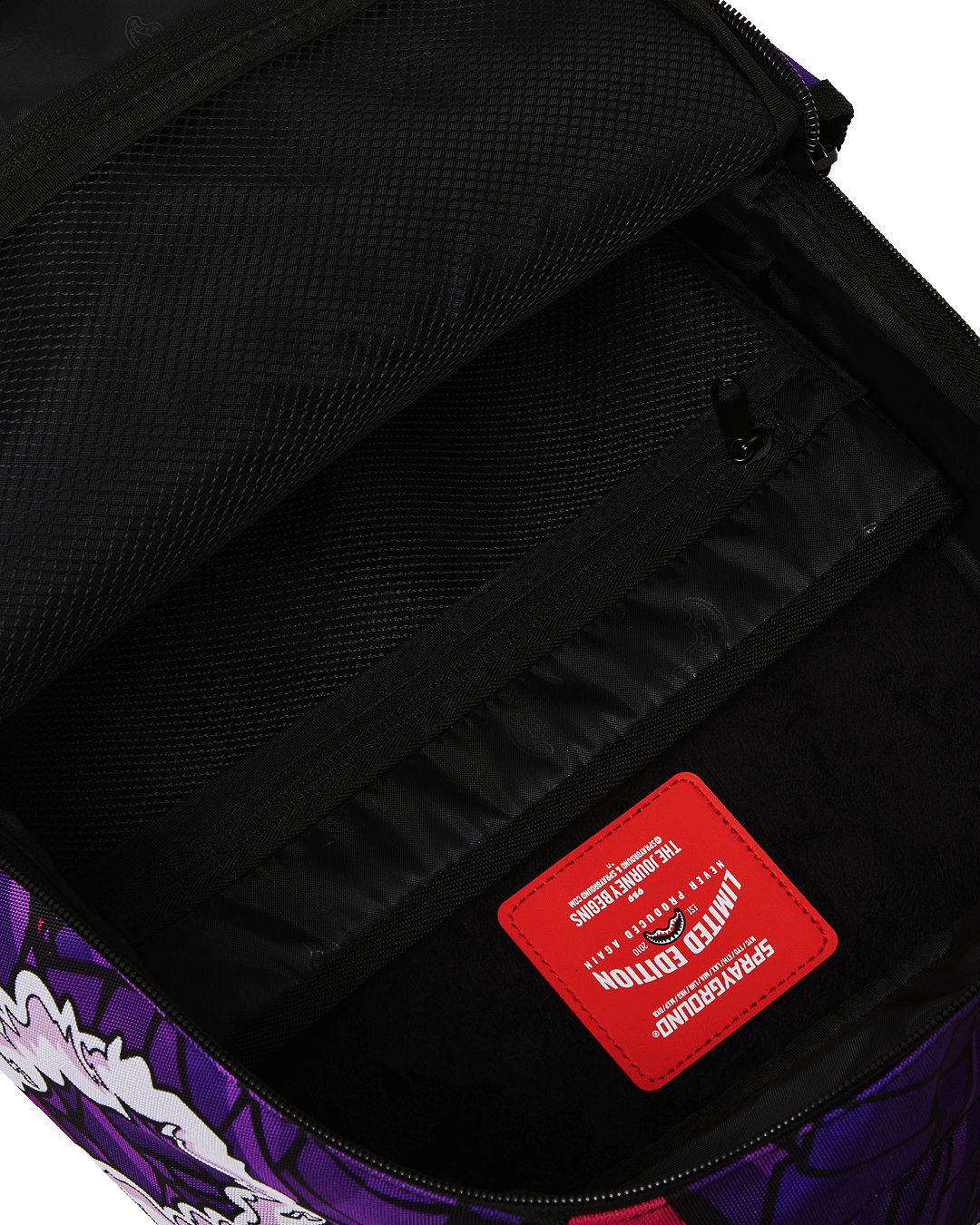 Ergonomic mesh back of puff backpack with adjustable straps