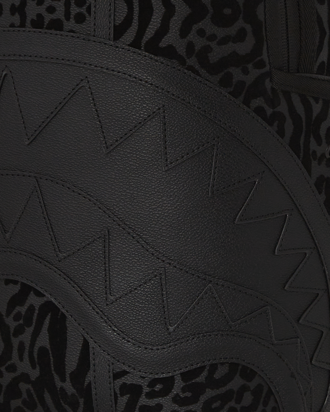 Back panel with ergonomic mesh padding and sleeve for attaching to rolling luggage