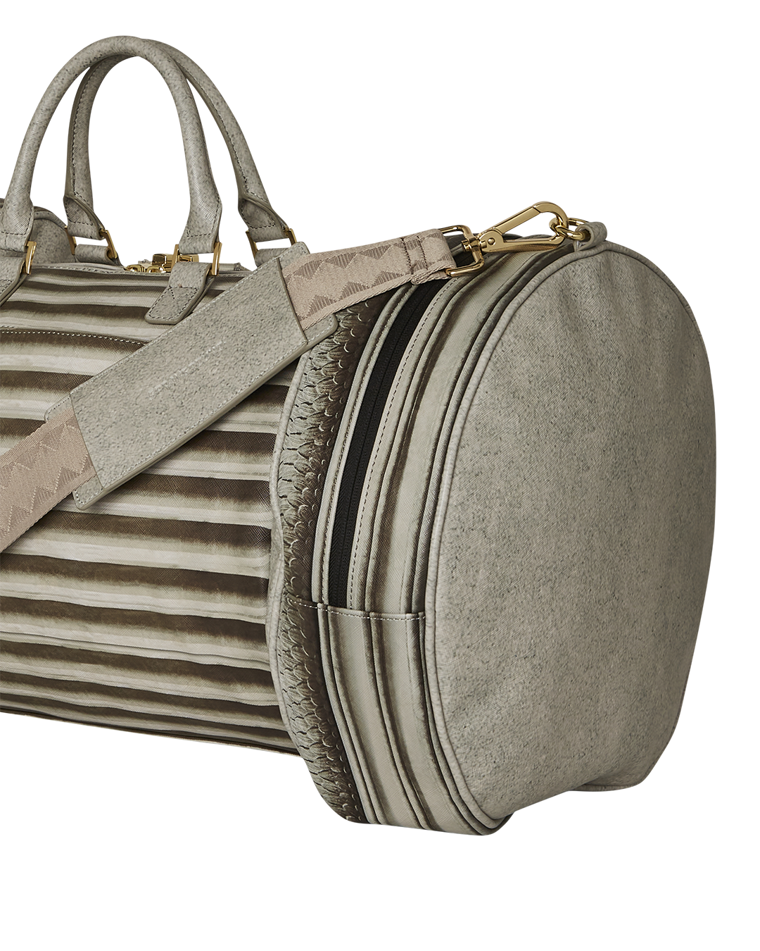 Open duffle bag displaying interior zip and slip pockets, ideal for city commuters