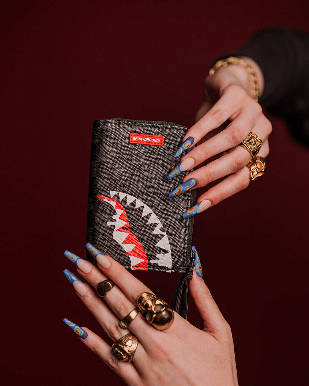 Inside of the mens drip wallet showing card slots and bill compartment