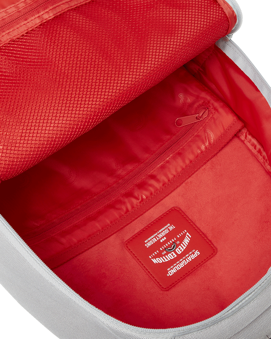 Close-up of the Shark Central Ice Mesh Backpacks ergonomic mesh back padding and adjustable straps for comfortable wear