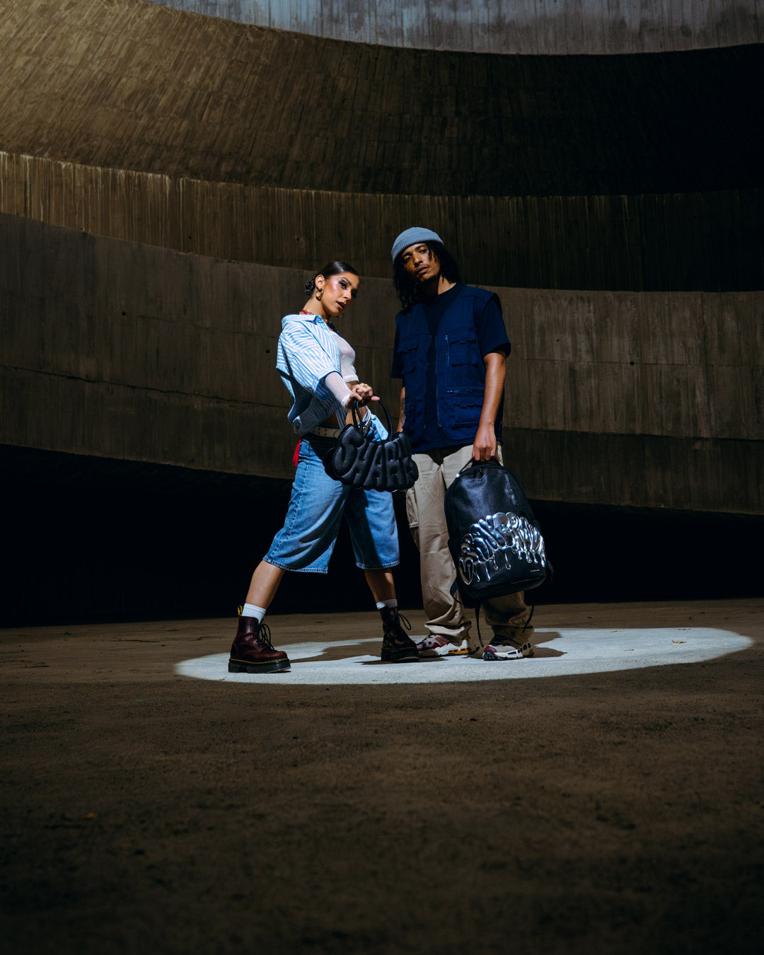 Angle shot displaying the lightweight design and sturdy bottom suitable for city travel