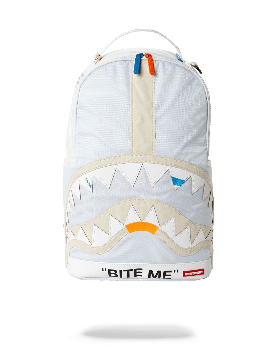 Peak Design Everyday Backpack front view, highlighting its sleek design and front zipper pocket.